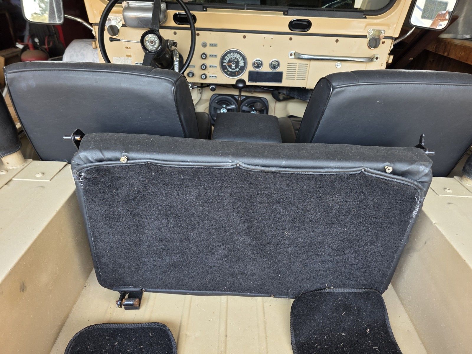 Jeep-CJ-1976-SUV-Black
