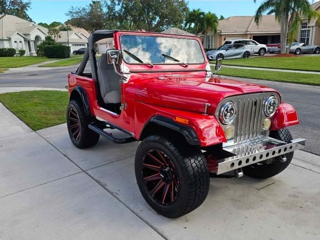 Jeep-CJ-1981-SUV-Gray