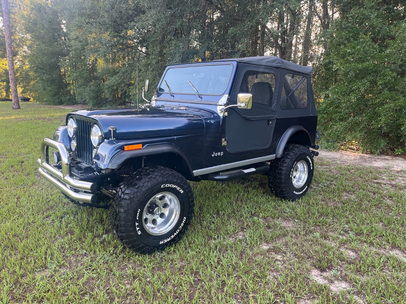 Jeep-CJ-1985-SUV-Black