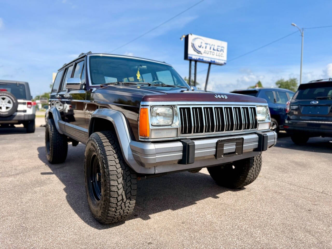 Jeep-Cherokee-1991-Khaki-Metallic-Gray