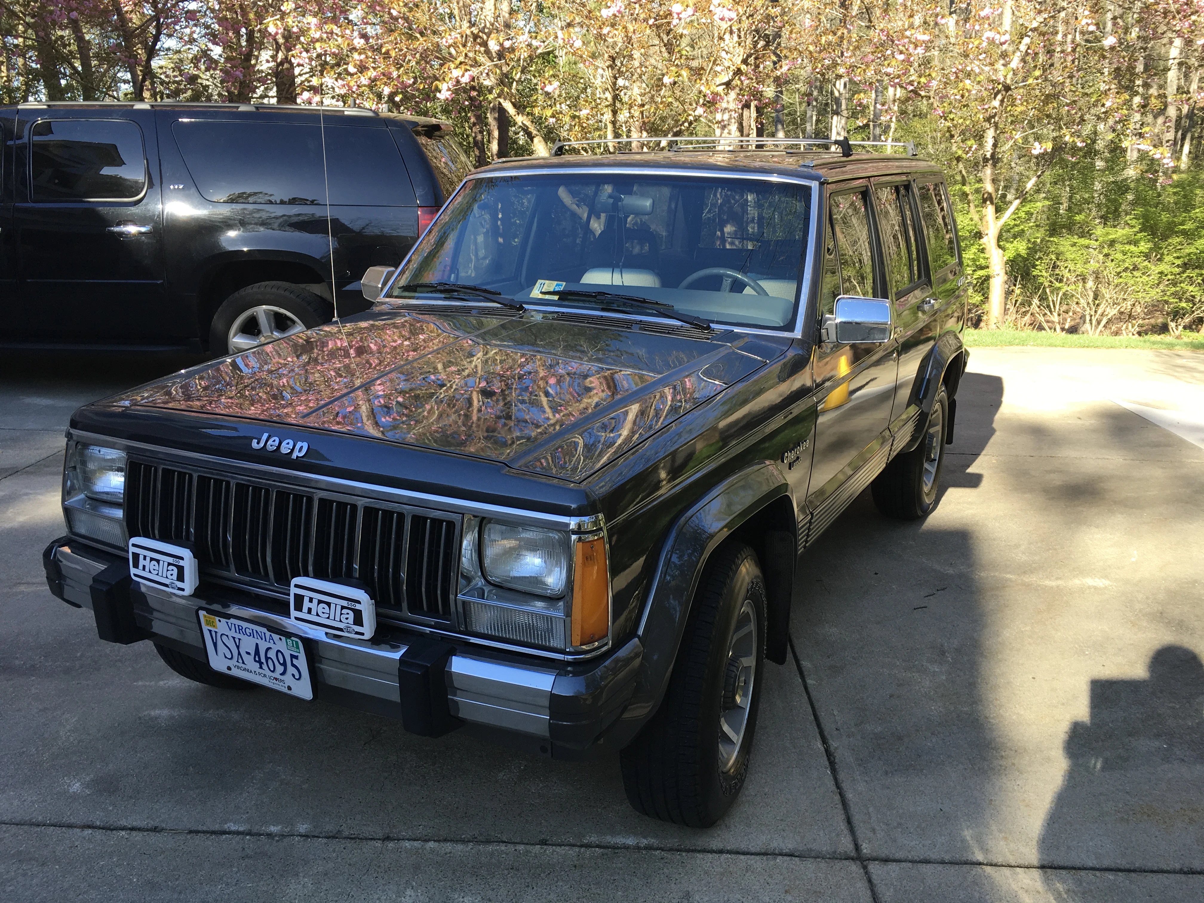 Jeep-Cherokee-4wd-laredo-4-door-1988-Gray-Gray