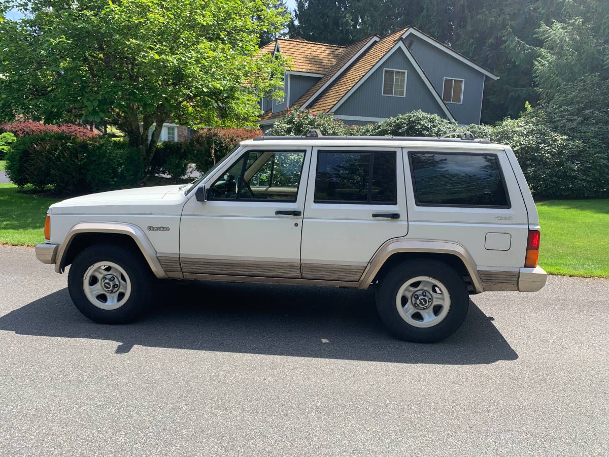 Jeep-Cherokee-limitedcountry-1996-white