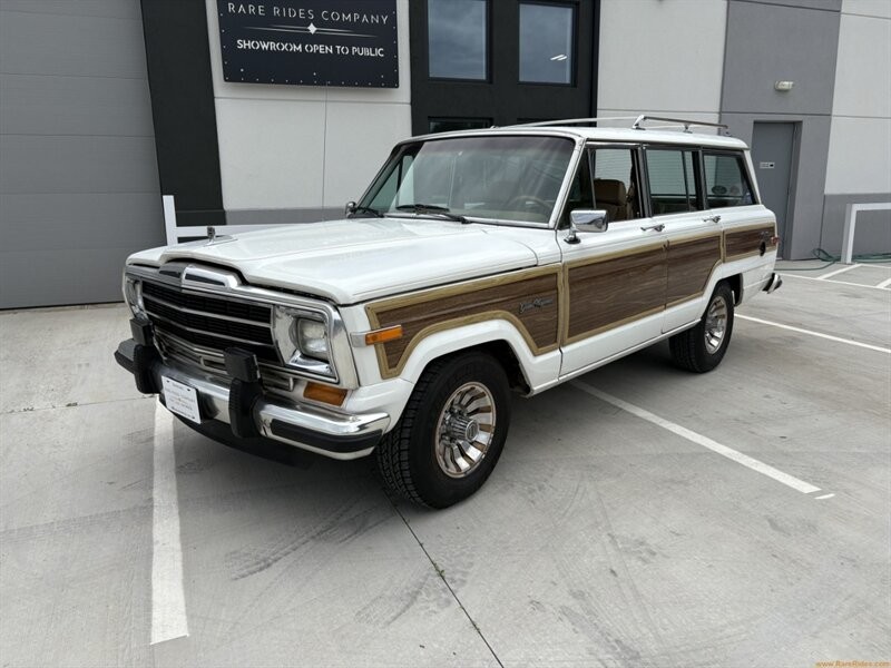 Jeep Grand Wagoneer 1988