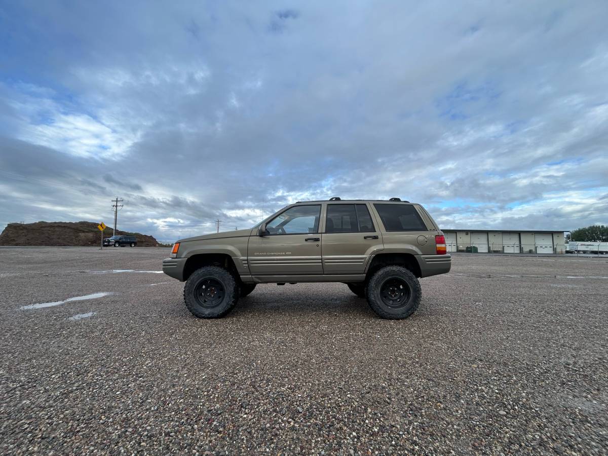 Jeep-Grand-cherokee-limited-1996-custom
