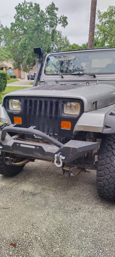 Jeep-Wrangler-sahara-1995-grey