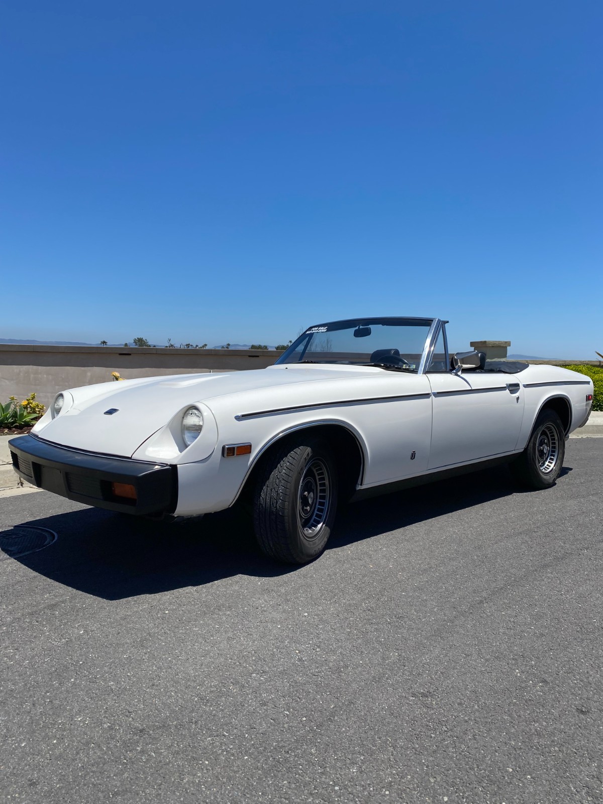 Jensen-Mark-II-1974-Convertible-Black
