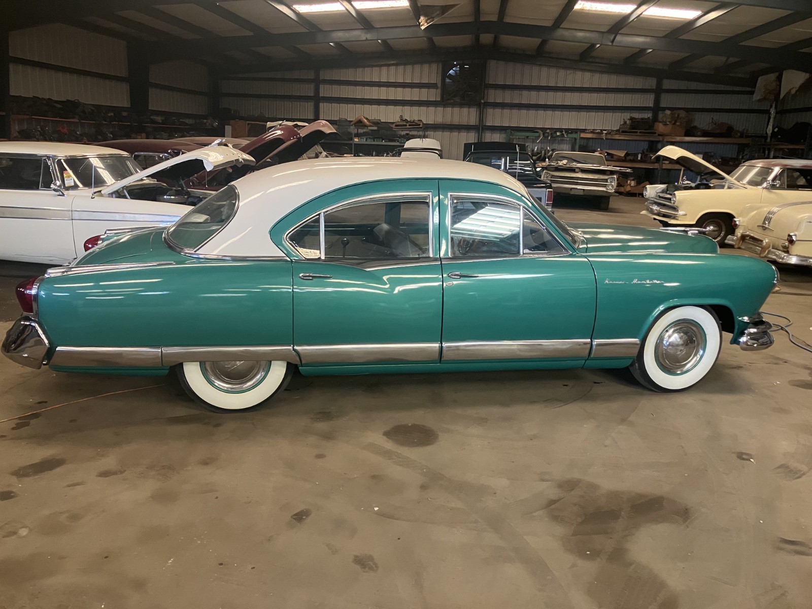 Kaiser-MANHATTAN-1953-Sedan-BEIGEGREEN