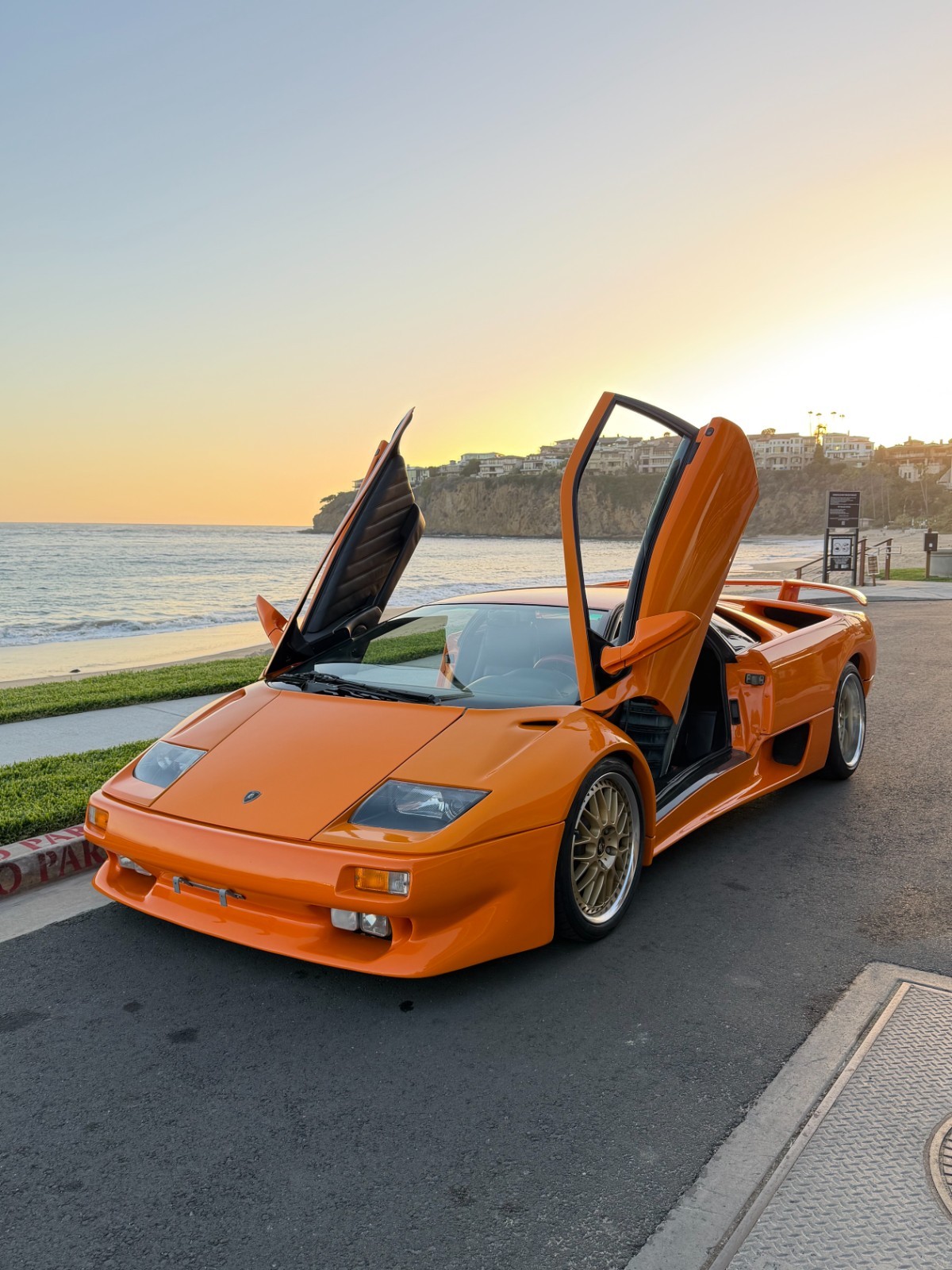 Lamborghini-Diablo-1995-Coupe-Black