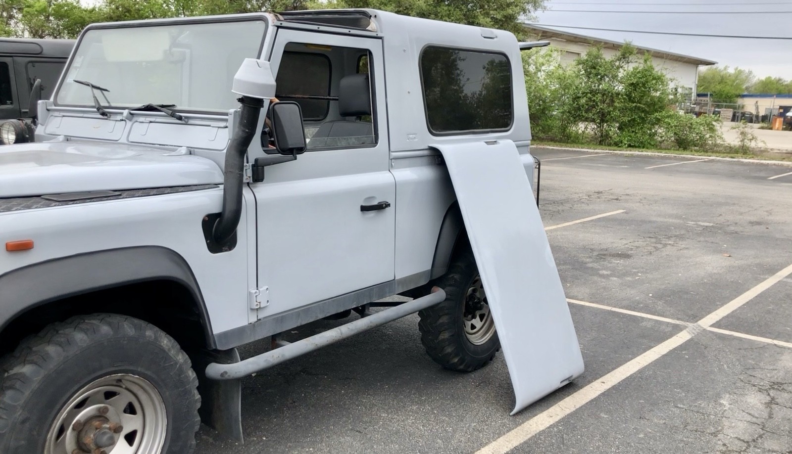 Land-Rover-Defender-1992-SUV