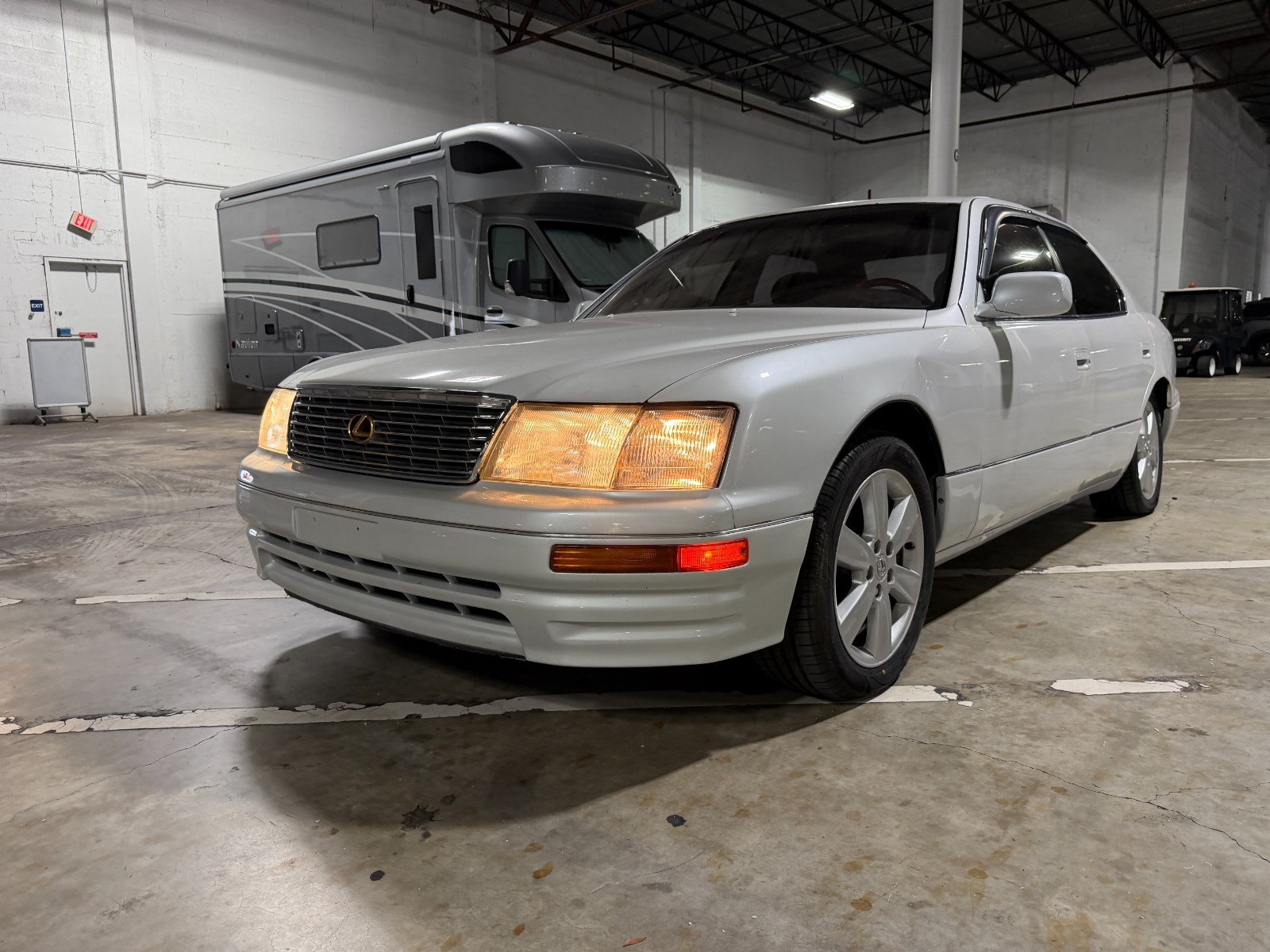Lexus-LS-1995-Sedan