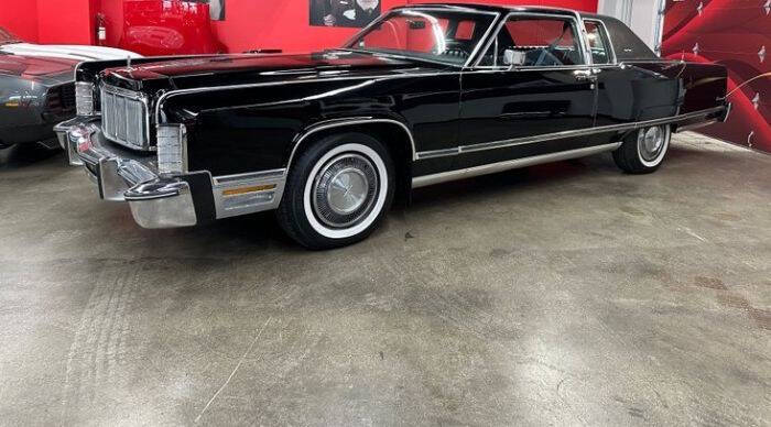Lincoln-Continental-1976-BlackVinyl-Top-Black-Leather