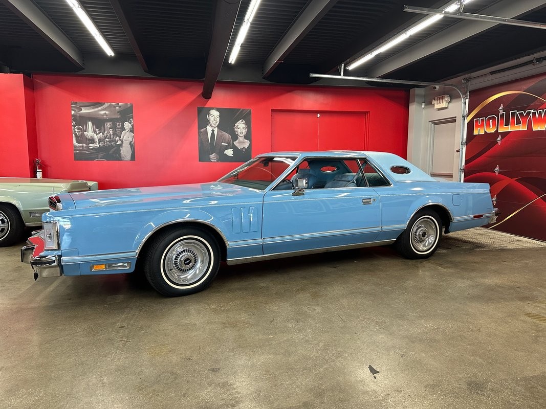 Lincoln Mark V 1979