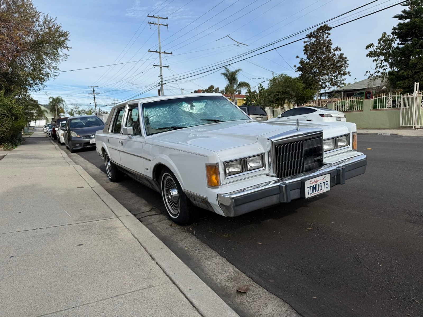 Lincoln-Town-Car-1989-Sedan-Tan