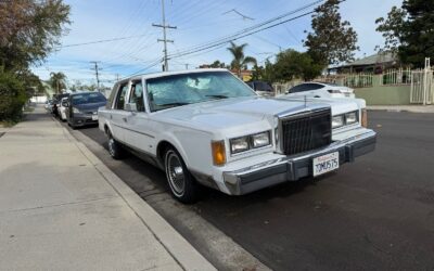 Lincoln Town Car 1989