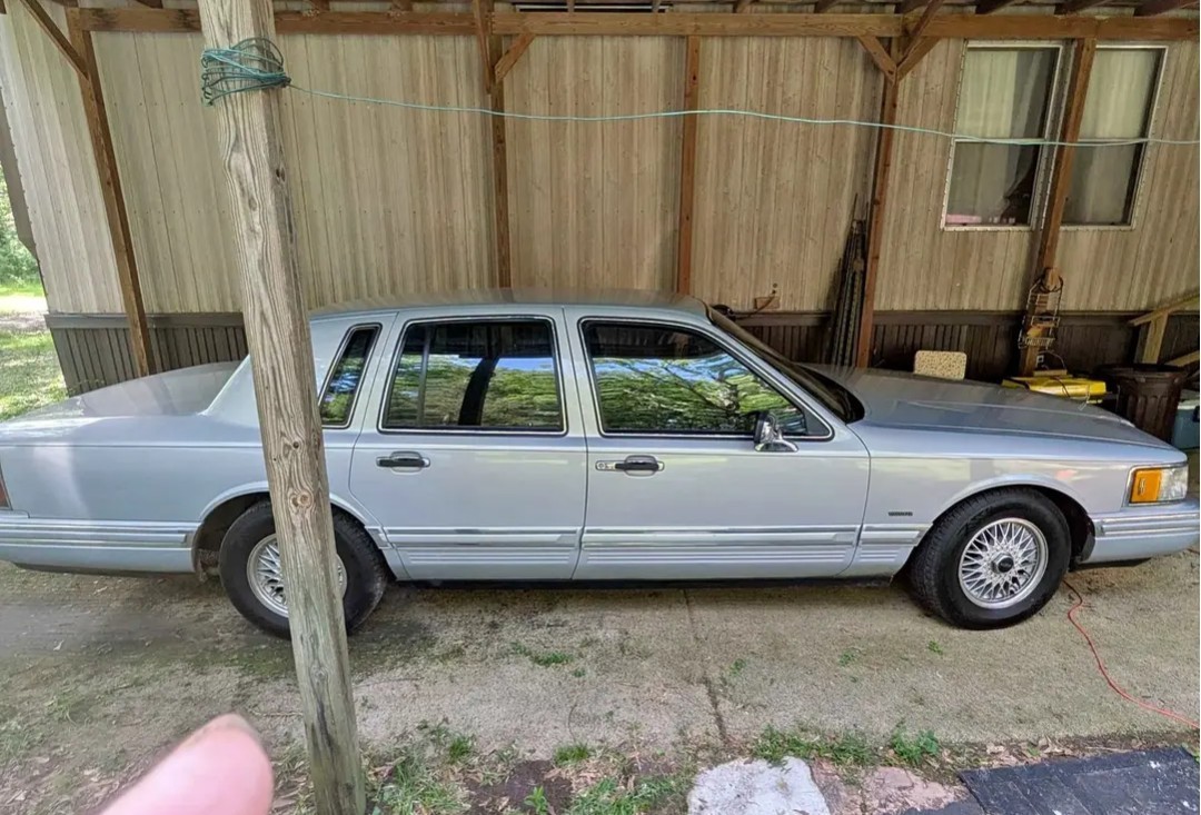 Lincoln Town Car 1994
