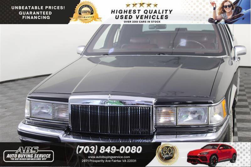 Lincoln-Town-car-1990-Black-Red