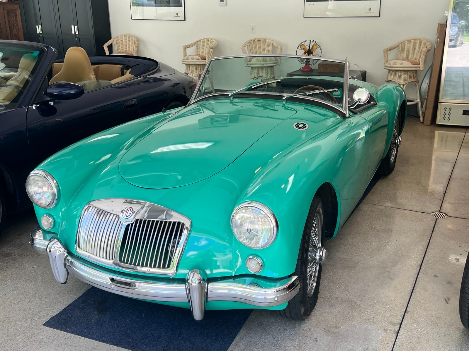 MG-MGA-1500-Roadster-1957-Coupe-Black