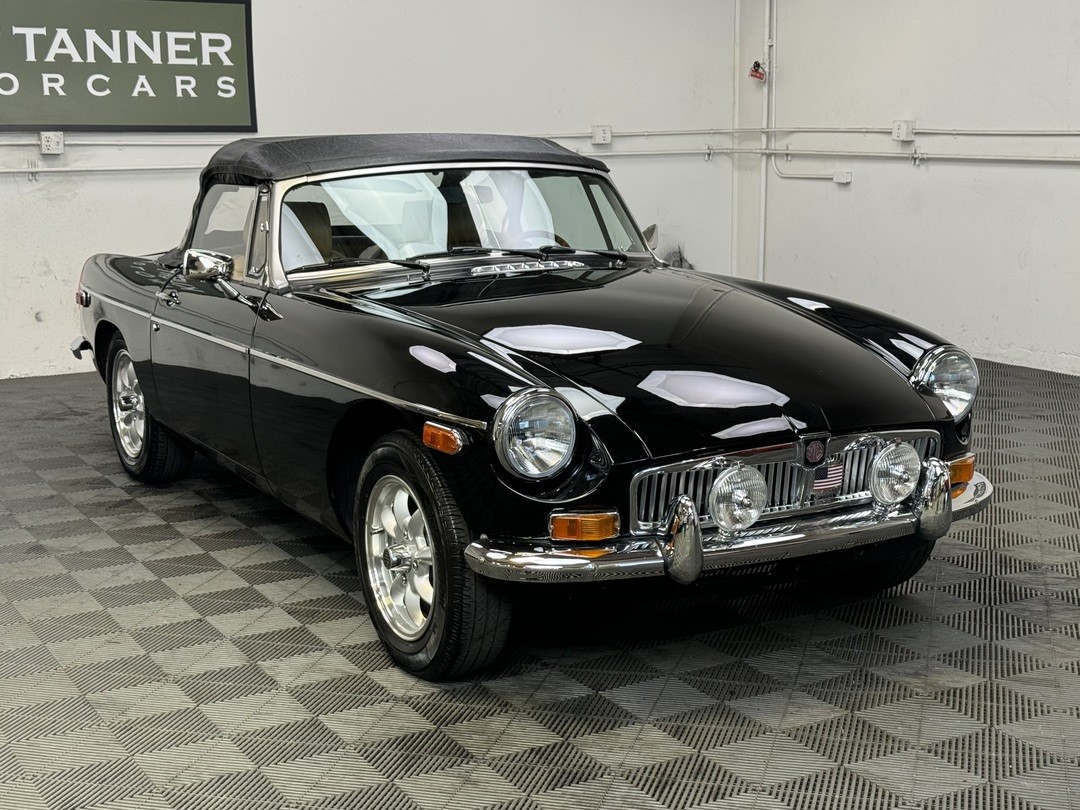MG-MGB-1973-Roadster-Biscuit