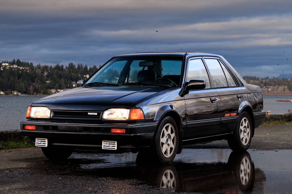 Mazda-323-gt-1988-black