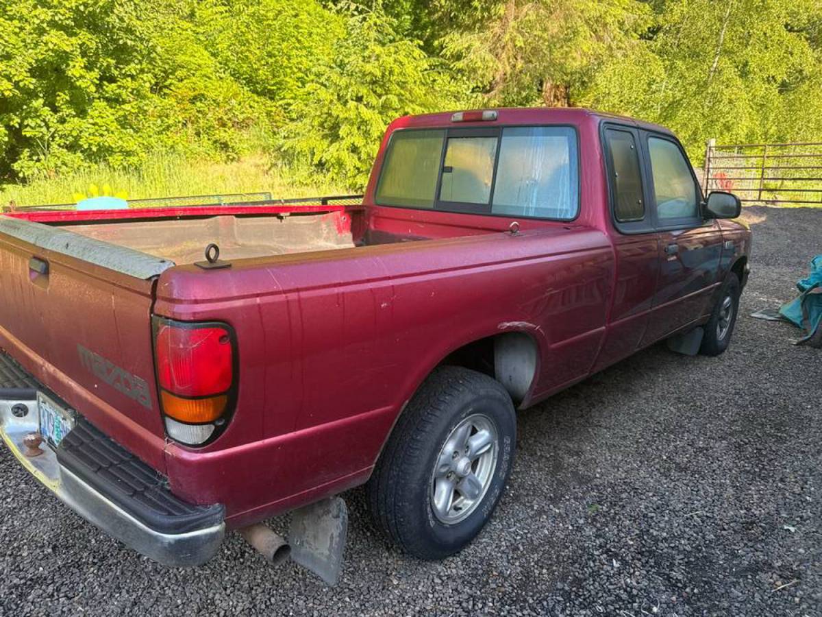 Mazda-B3000-1996-red