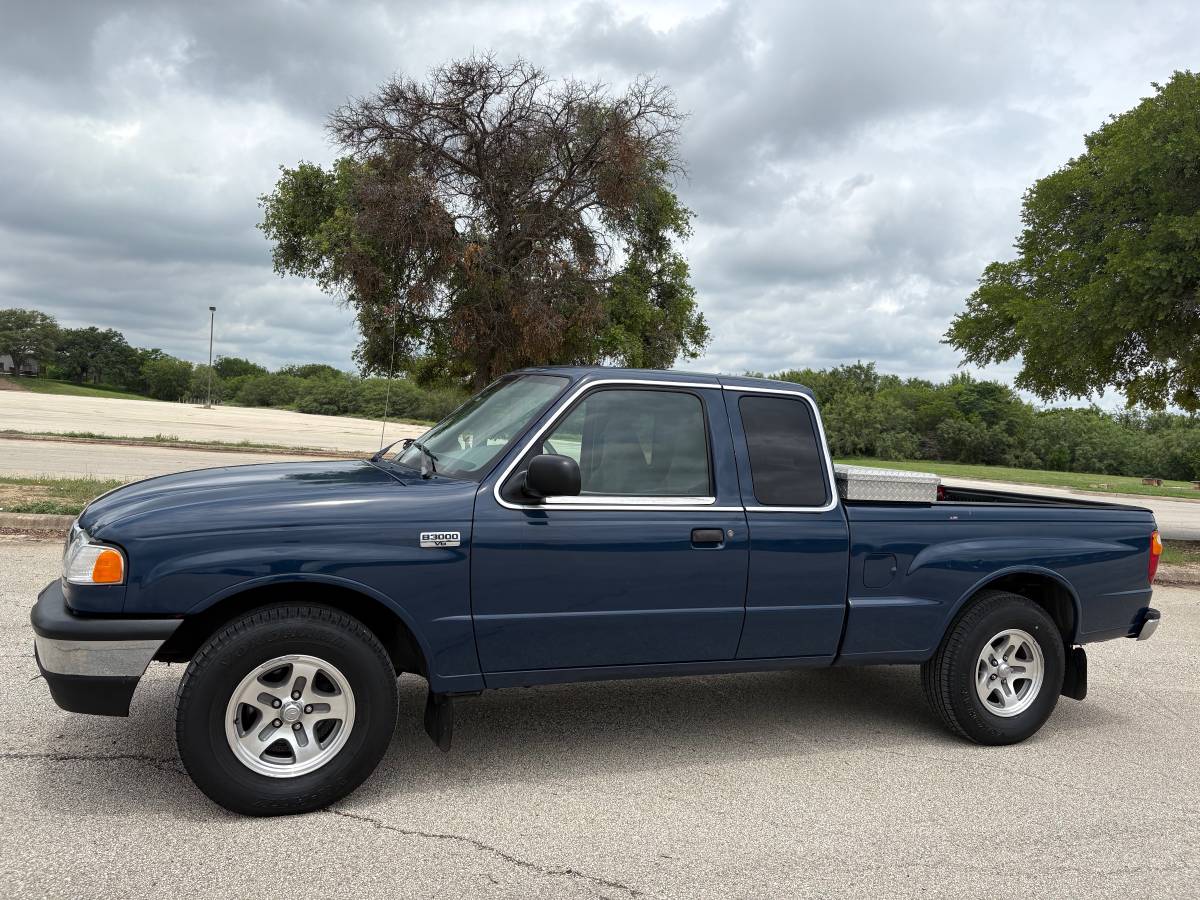 Mazda-B3000-dual-sport-excab-1991-blue