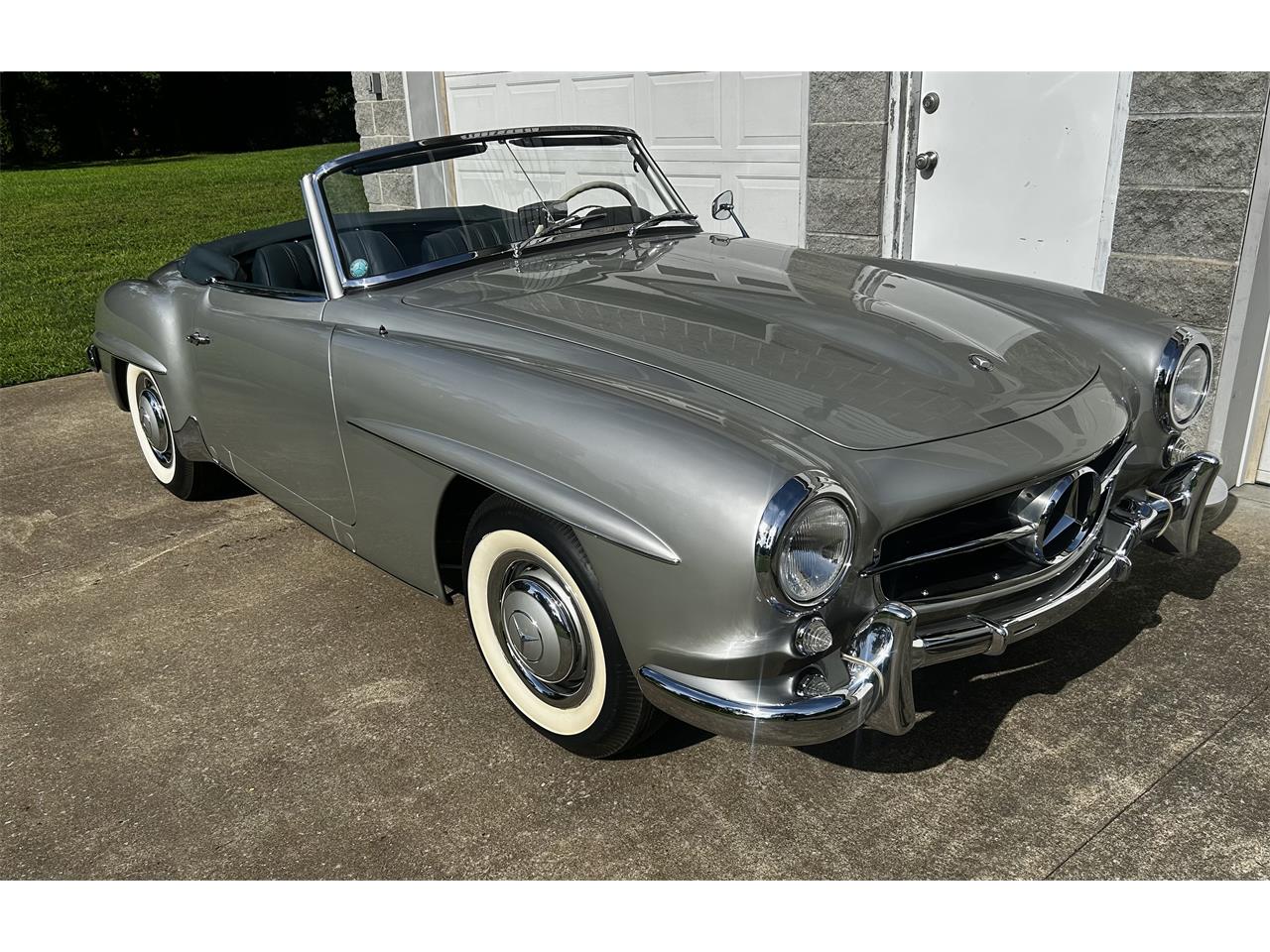 Mercedes-benz-190sl-1958-Bright-Silver-Dark-Blue