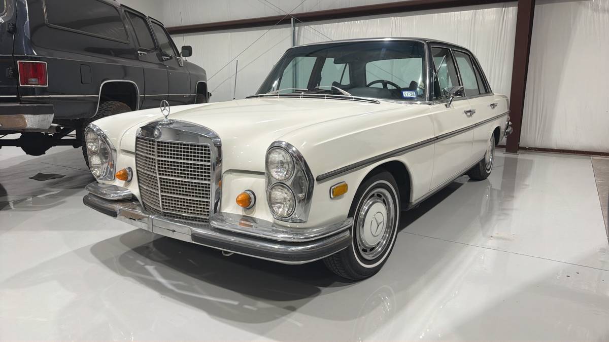 Mercedes-benz-1969-white