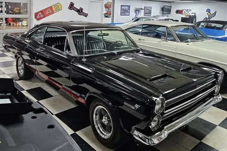 Mercury-Comet-1963-Red-Red