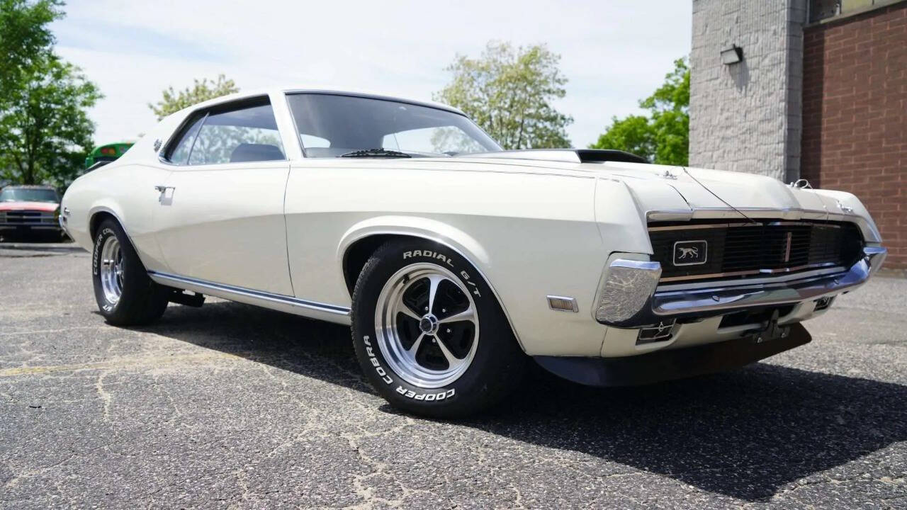 Mercury-Cougar-xr7-1969-Off-White-Black