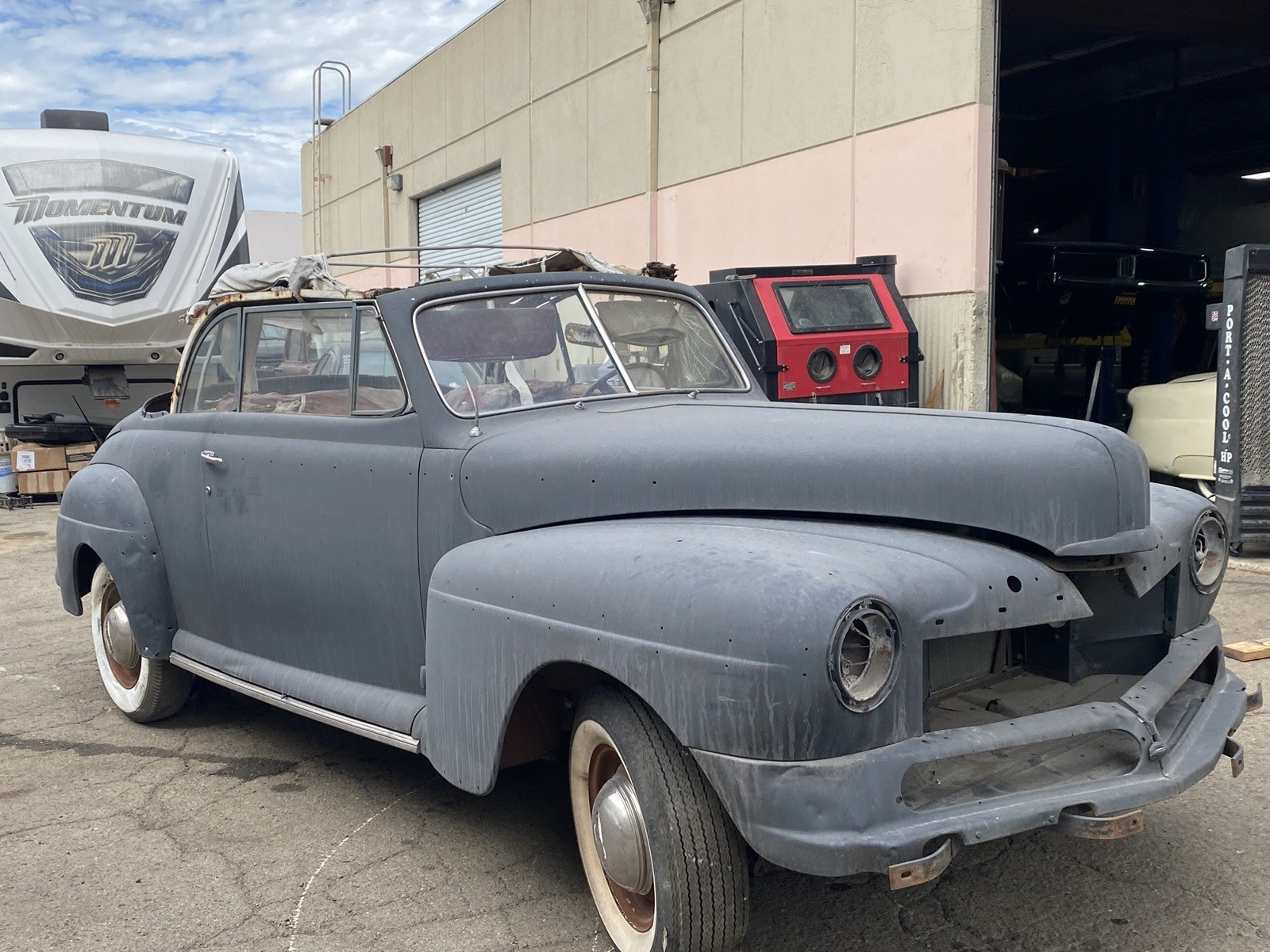 Mercury-Eight-1947-Convertible