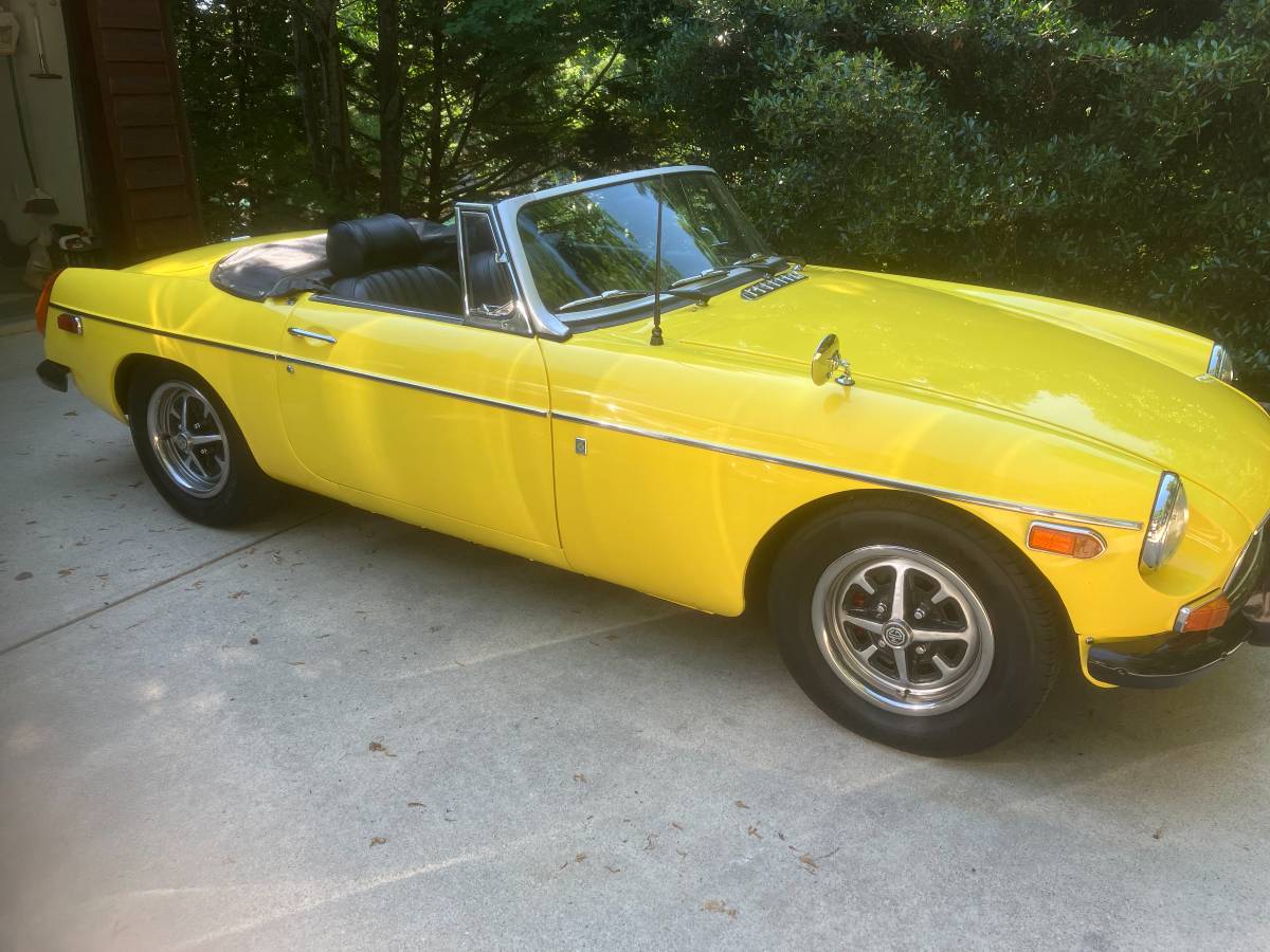 Mg-Mgb-convertible-1971-yellow