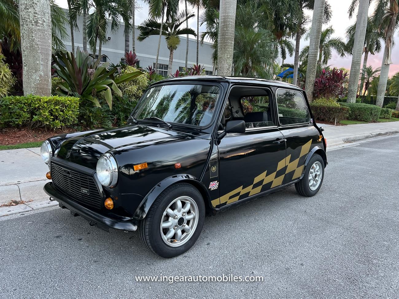 Mini-Cooper-1990-coupe-Black