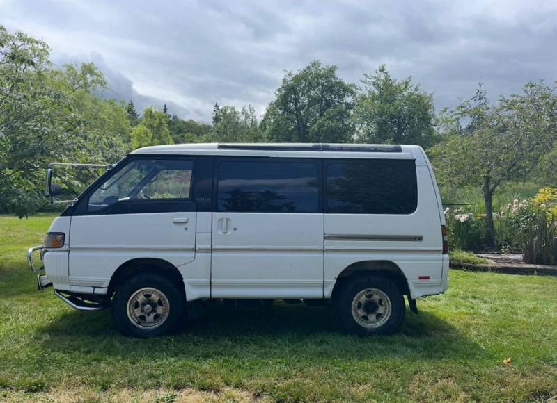 Mitsubishi-Diesel-1991-white