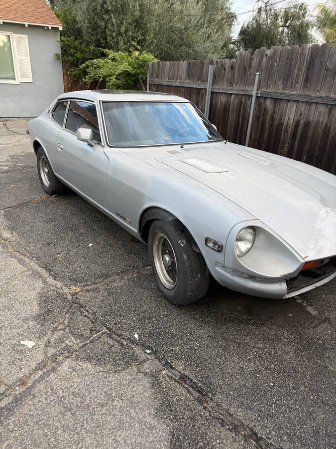 Nissan-datsun-280z-1977