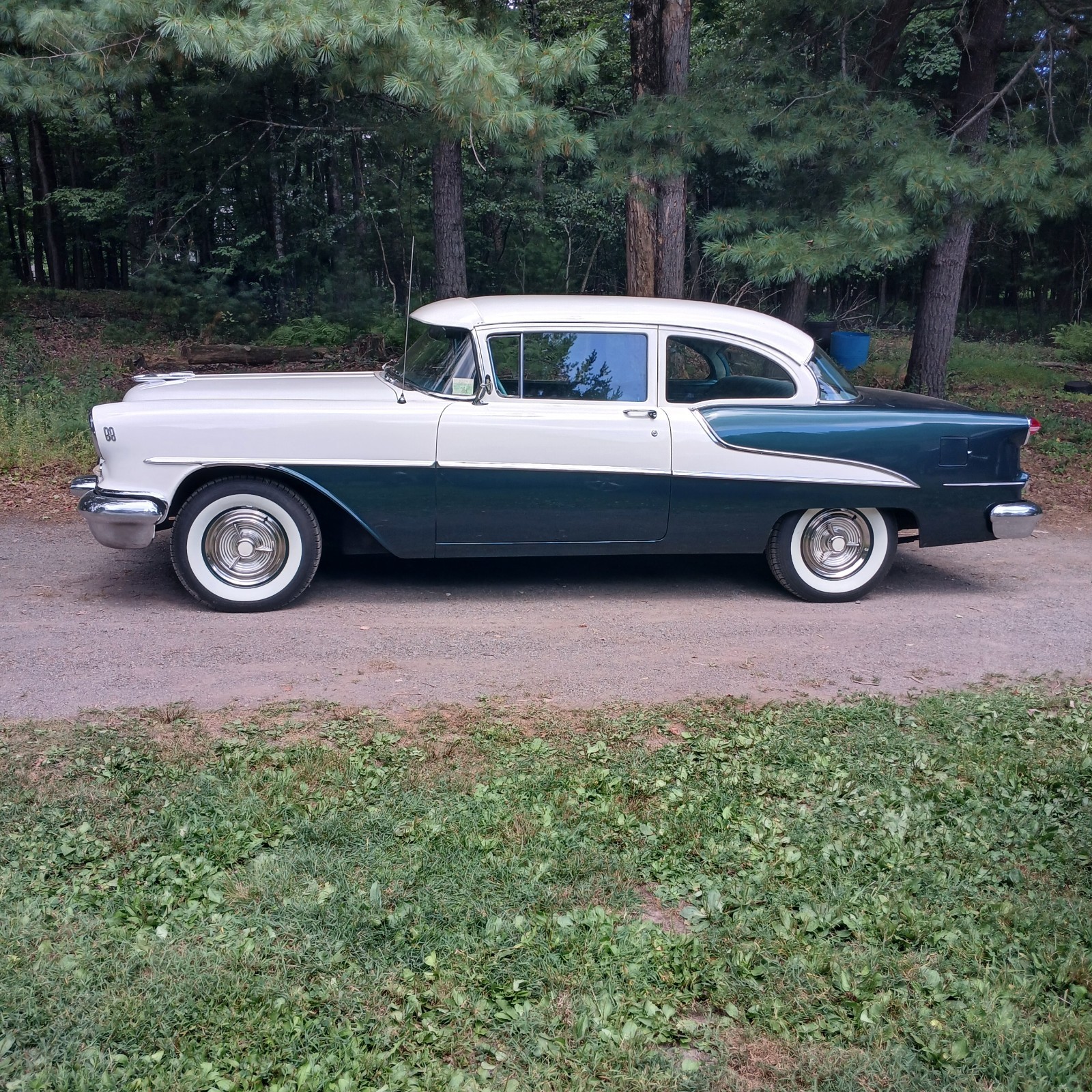 Oldsmobile-88-1955