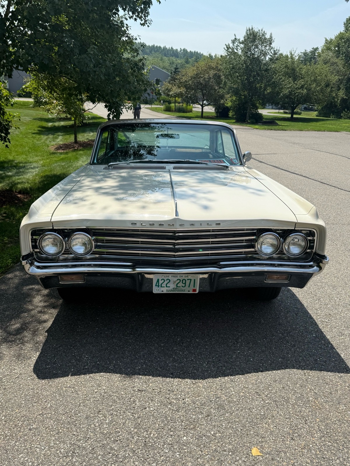 Oldsmobile-98-1963-Coupe