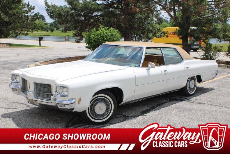 Oldsmobile-98-1971-White-Tan