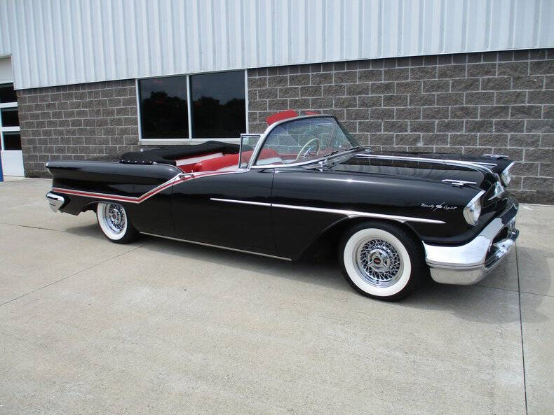 Oldsmobile-98-starfire-convertible-1957-BlackRed-Red