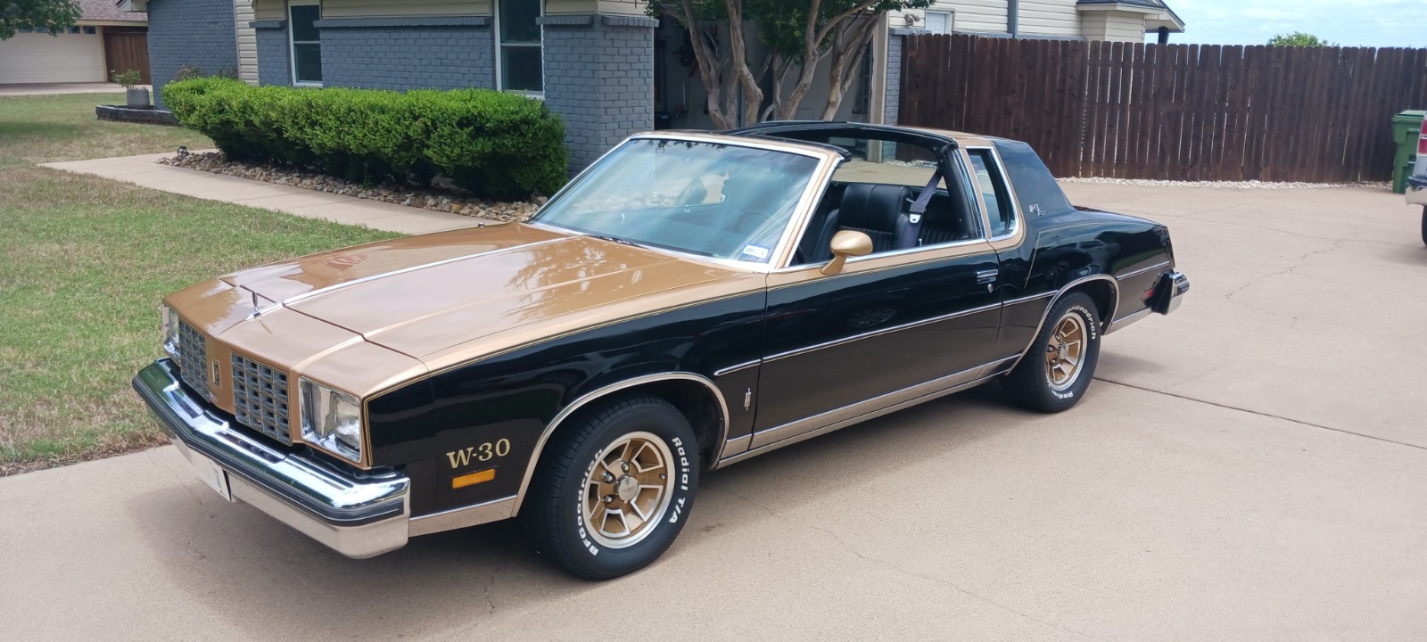 Oldsmobile-Cutlass-1979-Coupe-Black