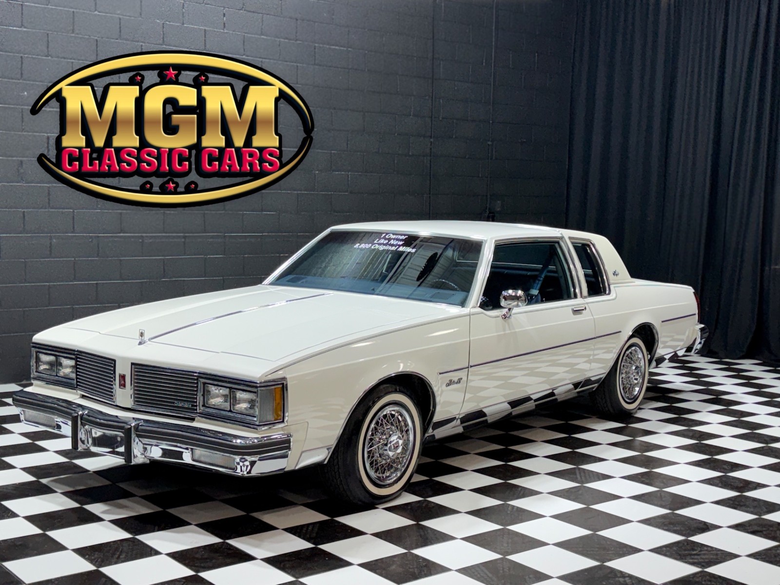 Oldsmobile-Delta-88-1982-Coupe-Blue