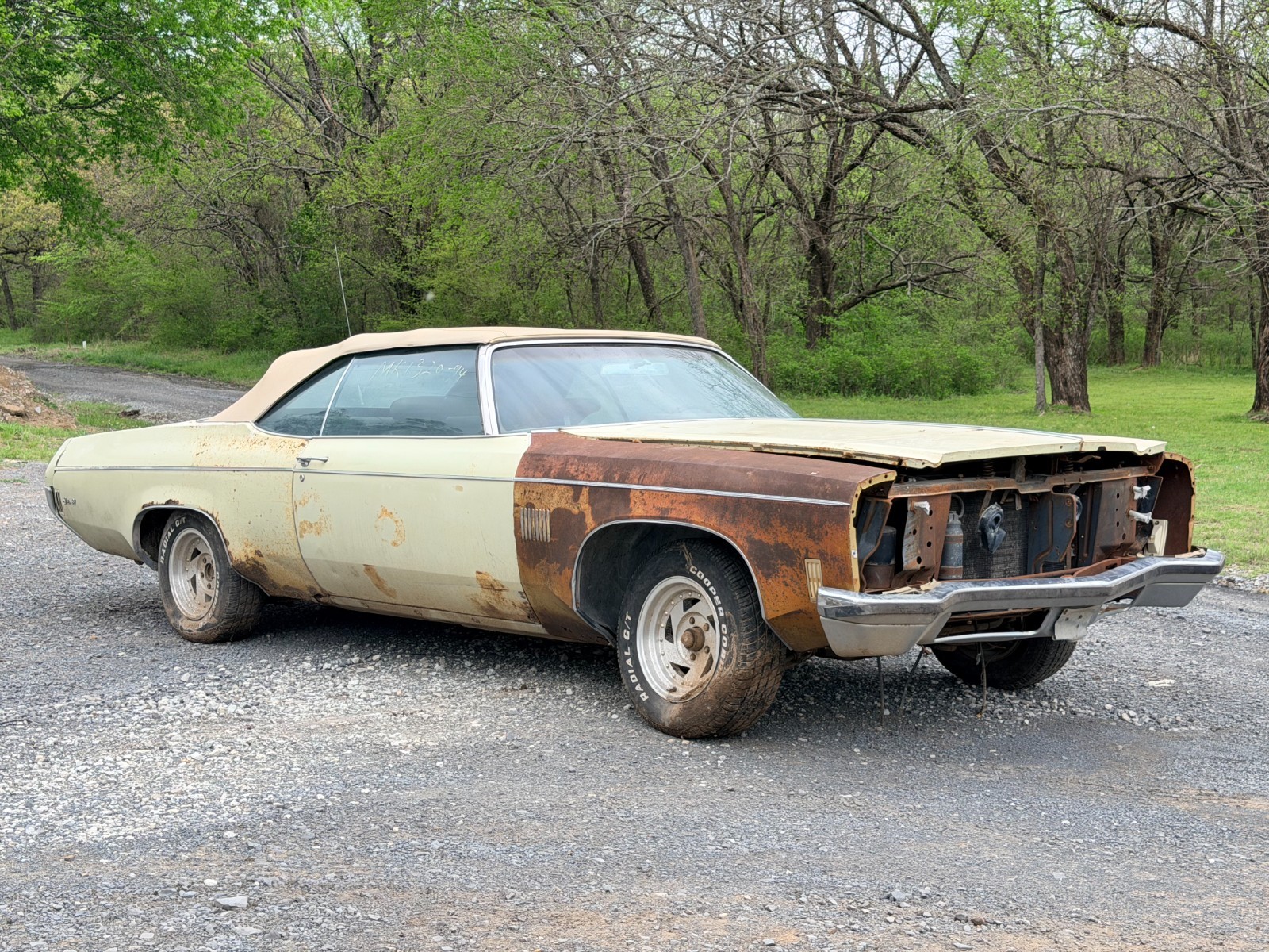 Oldsmobile-Eighty-Eight-1972-Convertible-Tan