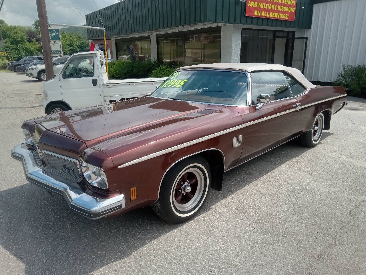 Oldsmobile-Eighty-eight-1973-Brown-Brown