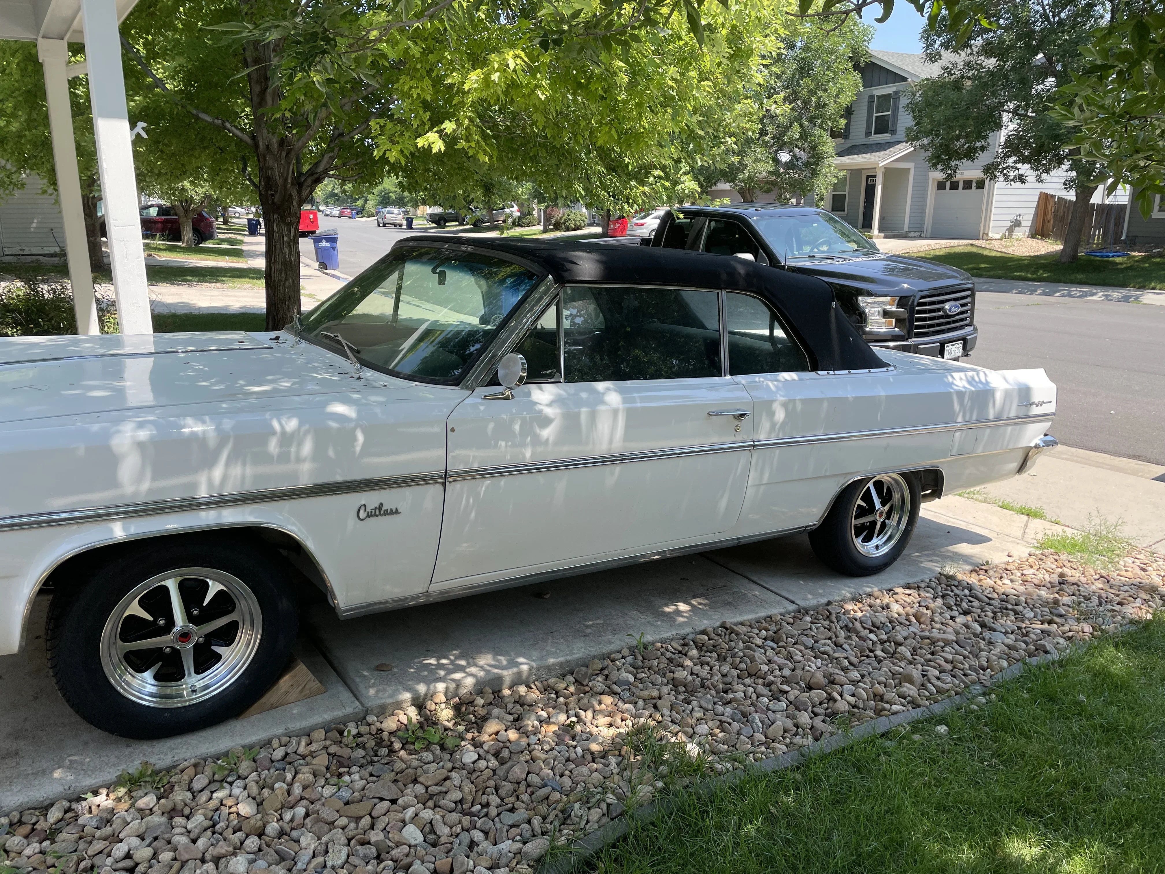 Oldsmobile-F-85-1963-White-Black