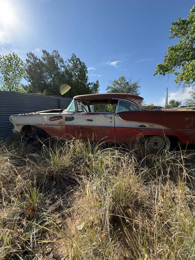 Oldsmobile-Holiday-coupe-1956-red