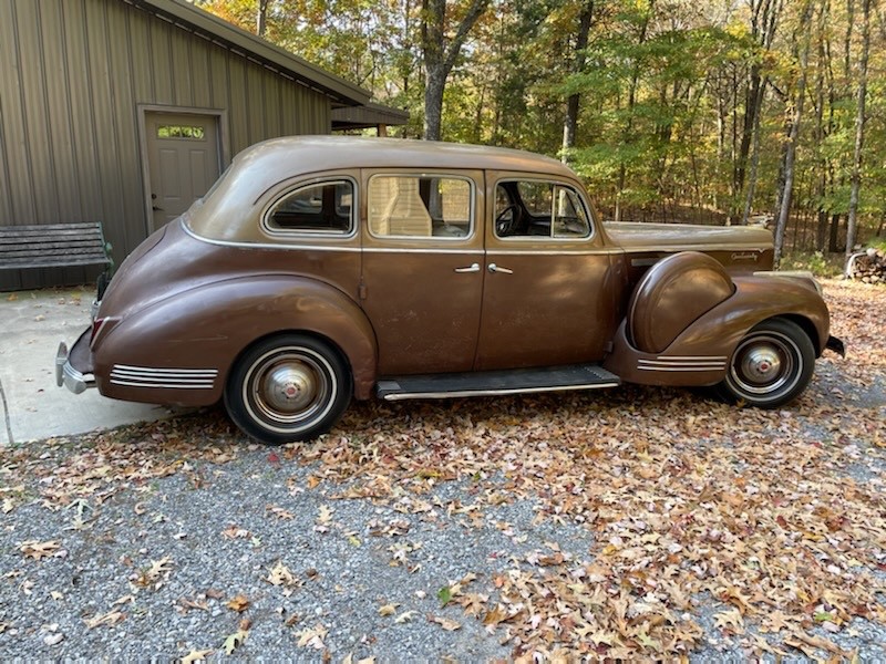 Packard-120-1901-Series-1941-Sedan-Brown