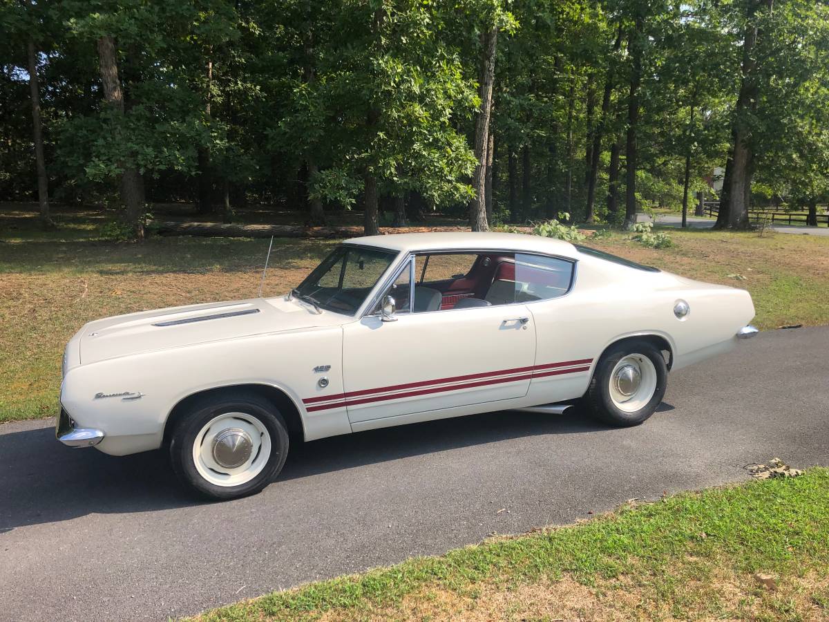 Plymouth-Barracuda-in-1967-white