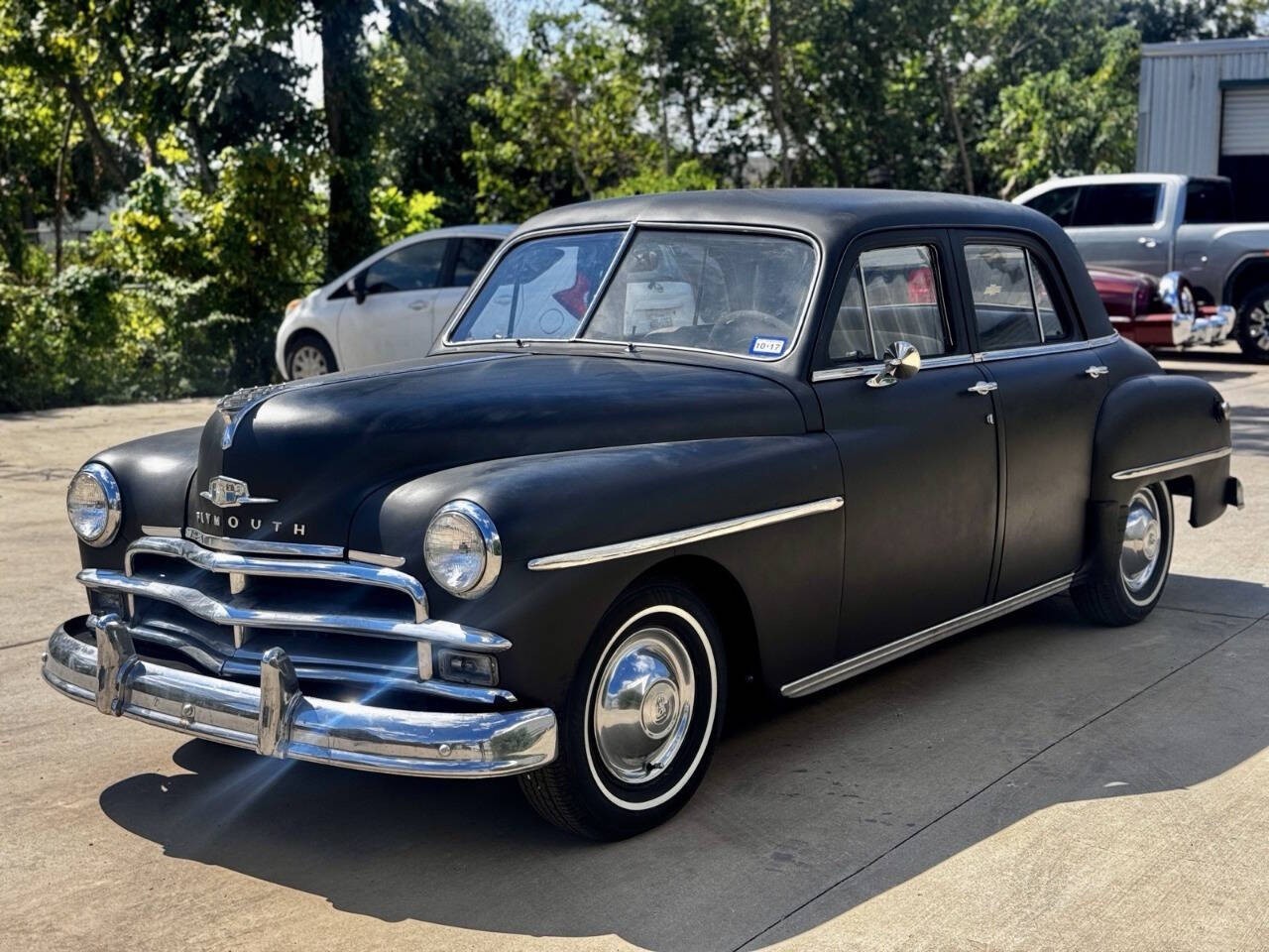 Plymouth-Deluxe-1950-Sedan-Gray