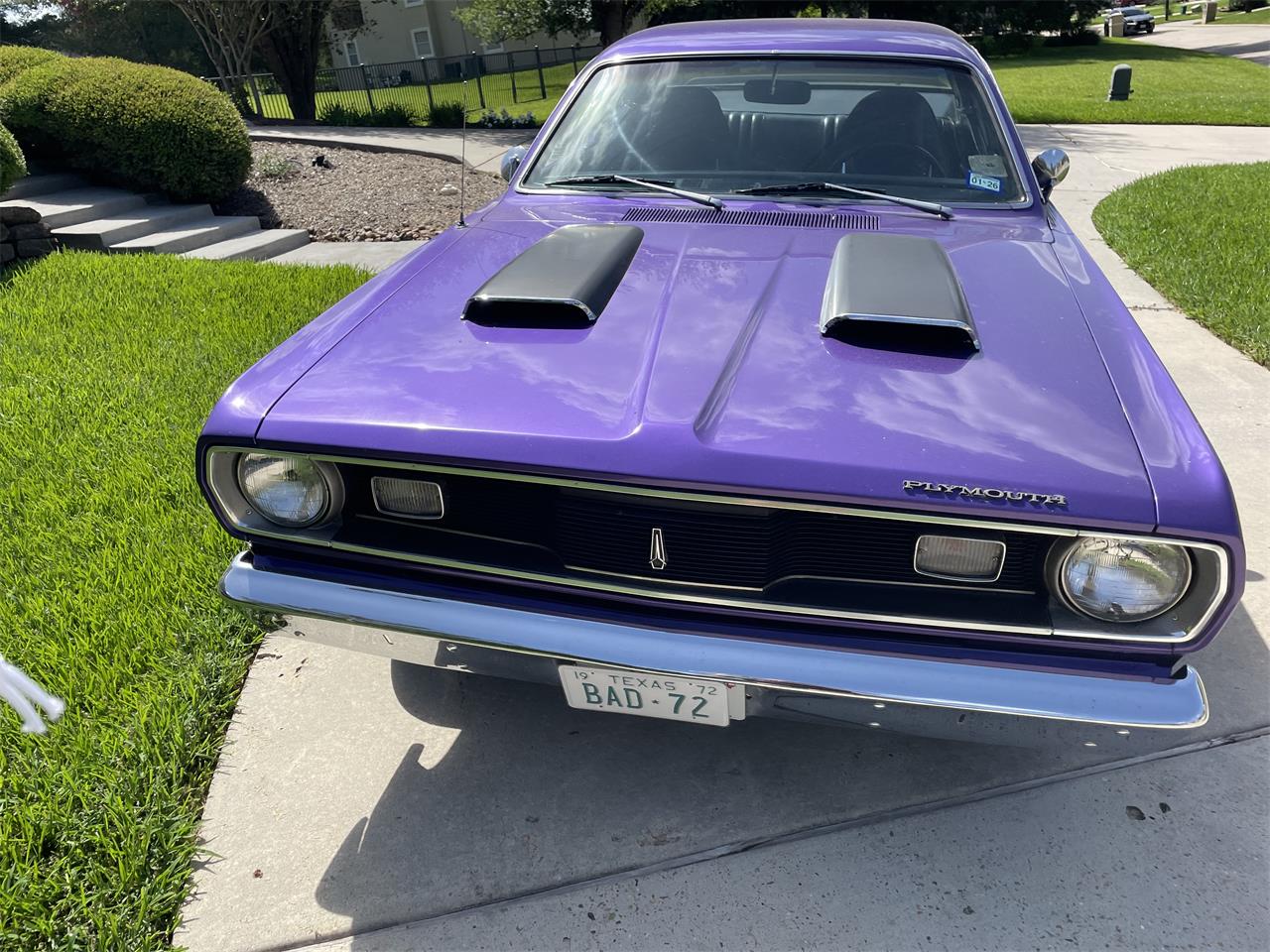 Plymouth-Duster-1972-Plum-Crazy-Black