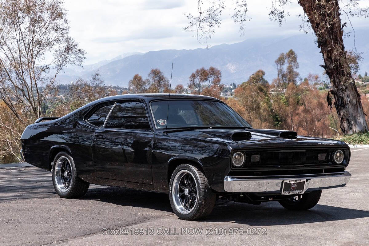 Plymouth-Duster-340-tribute-resto-mod-1970-Black