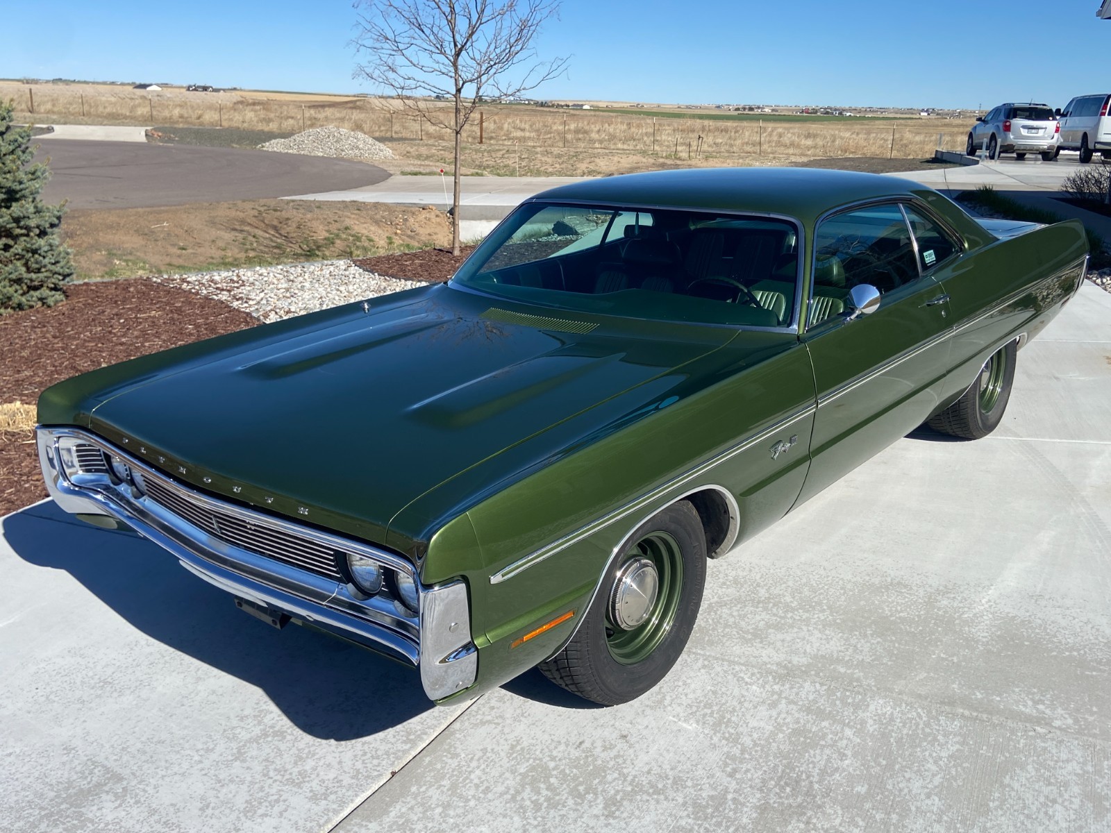 Plymouth-Fury-1970-Green